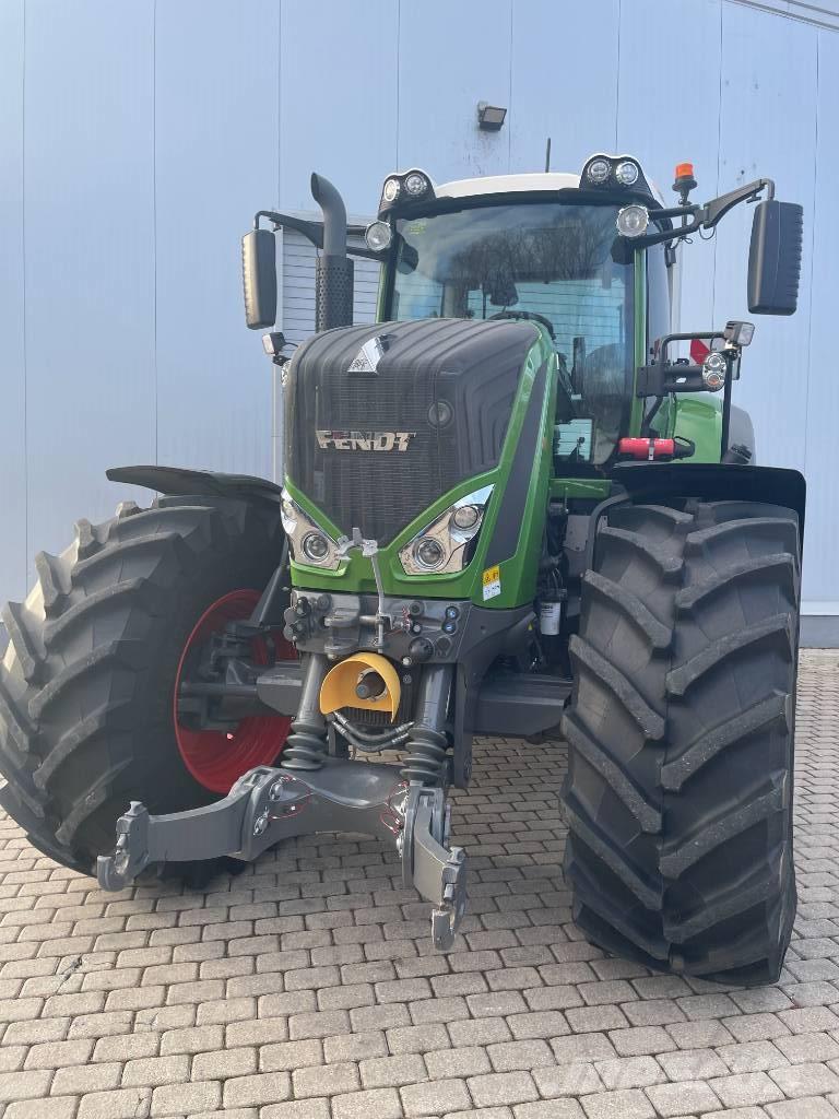 Fendt 828 Vario Tractores