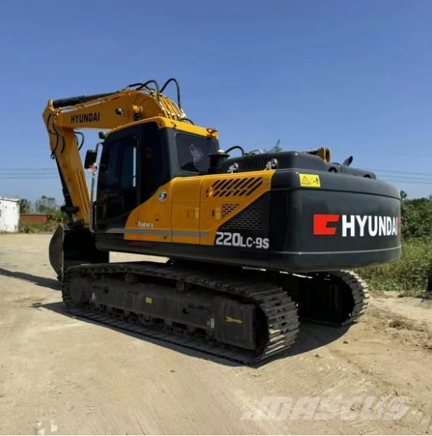 Hyundai R220-9S Excavadoras sobre orugas