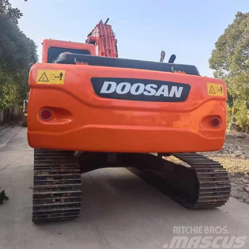 Hyundai 220LC-9S Excavadoras sobre orugas