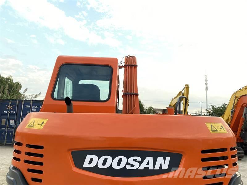 Doosan DH 80 Excavadoras sobre orugas