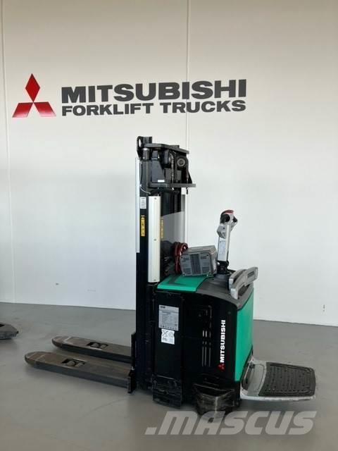 Mitsubishi SBV16N Montacargas con plataformas de baja elevación