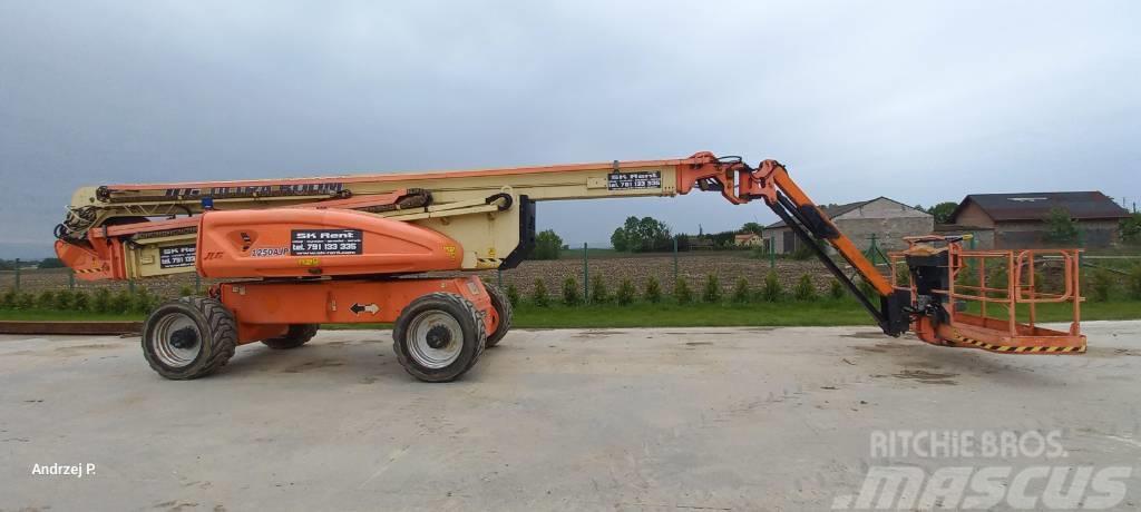 JLG 1250 AJP Plataformas con brazo de elevación manual