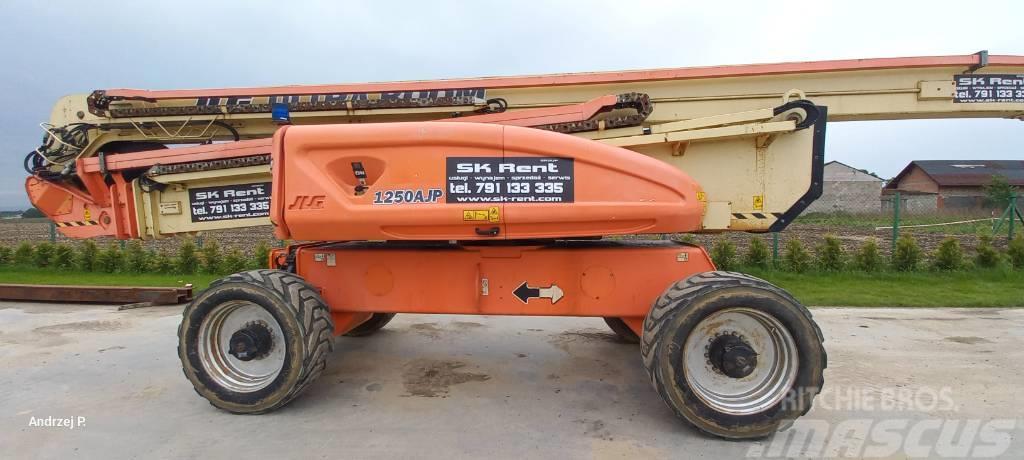 JLG 1250 AJP Plataformas con brazo de elevación manual