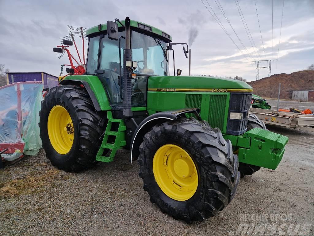 John Deere 7700 Tractores