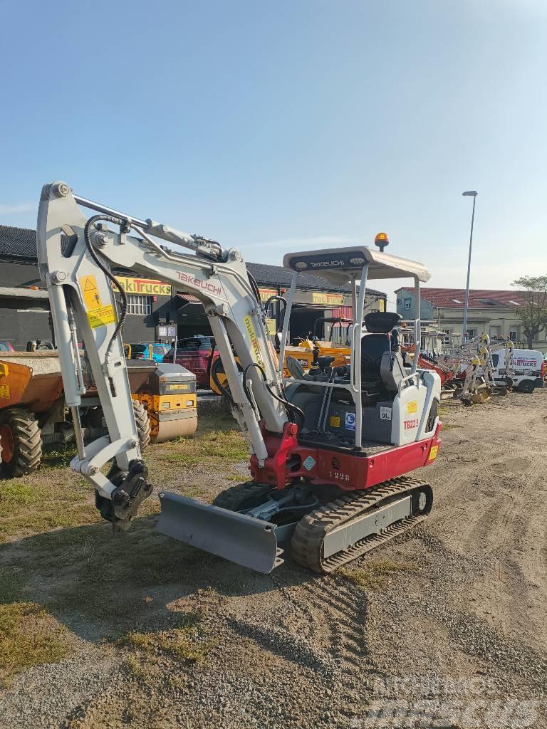 Takeuchi TB 225 Miniexcavadoras