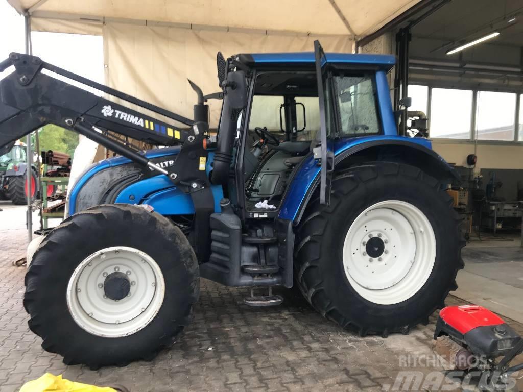 Valtra N 142 Tractores