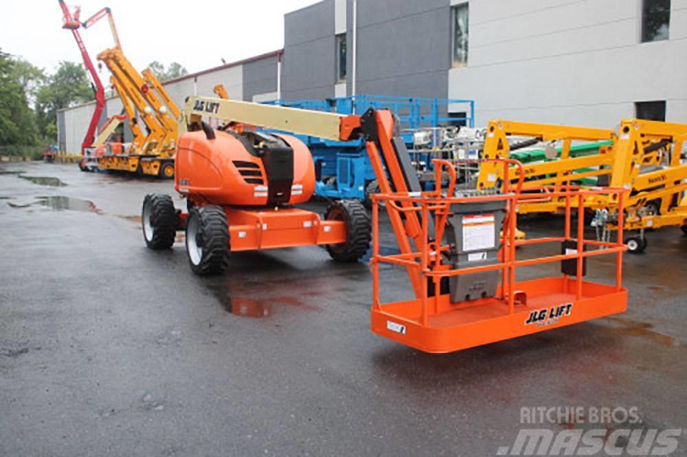 JLG 600 AJ Plataformas con brazo de elevación manual