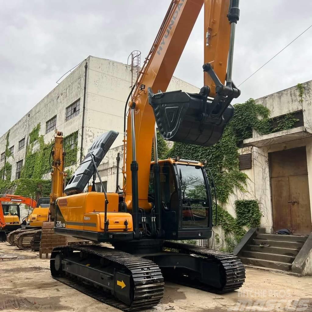 Hyundai 220LC-9S Excavadoras sobre orugas