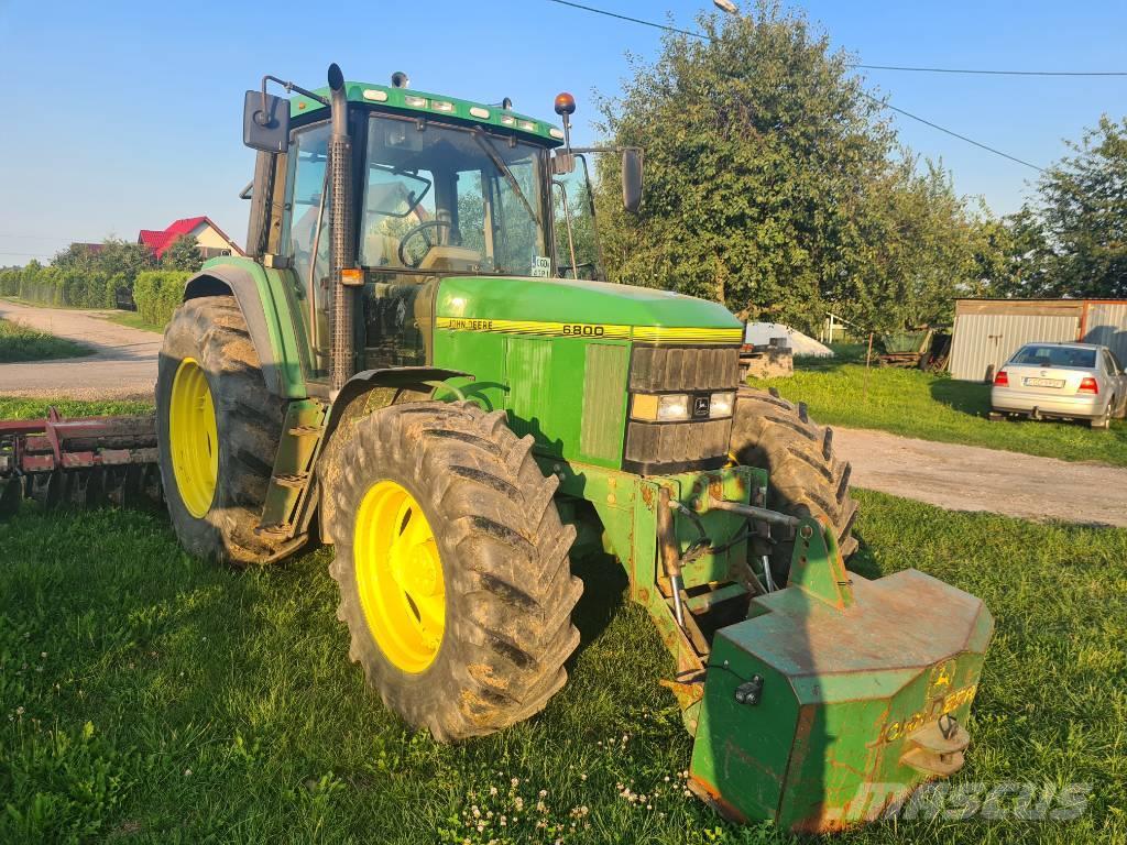 John Deere 6800 Tractores