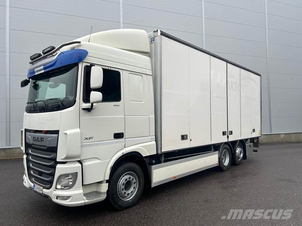 DAF XF Camiones con caja de remolque