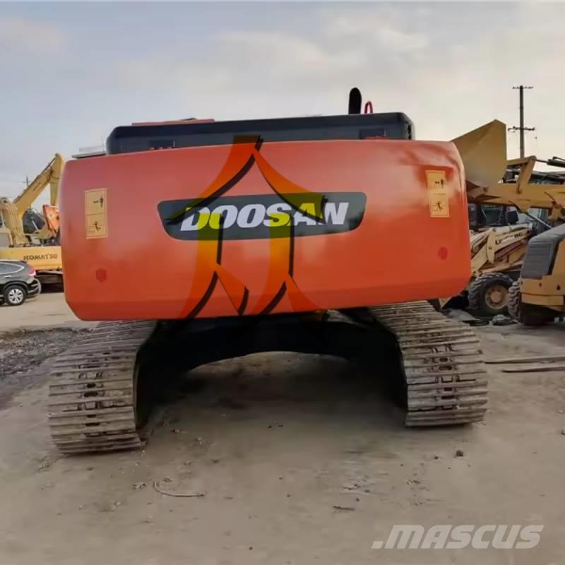 Doosan DX 300 Excavadoras sobre orugas