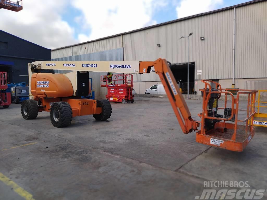 JLG 800 AJ Plataformas con brazo de elevación manual