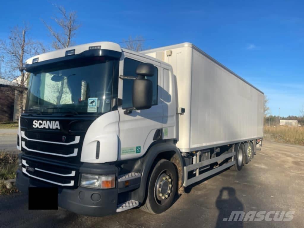 Scania P320LB6X2 Camiones portacontenedores