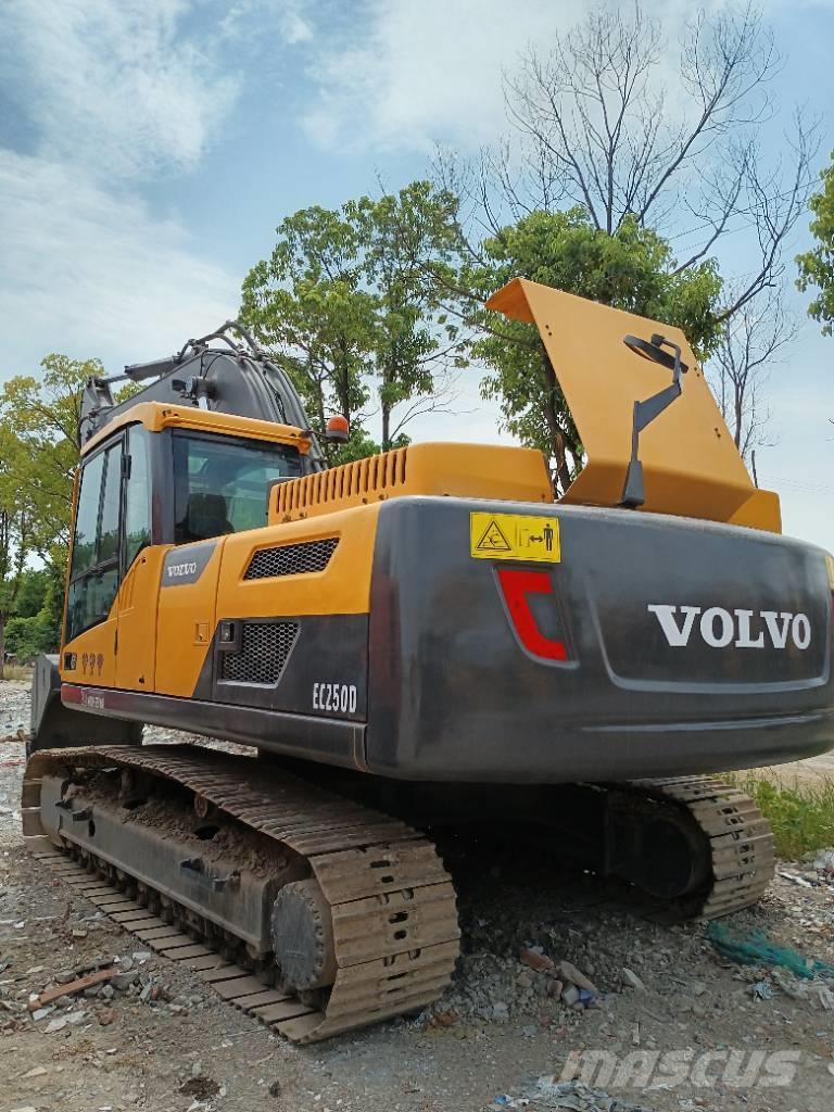 Volvo 250d Excavadoras sobre orugas