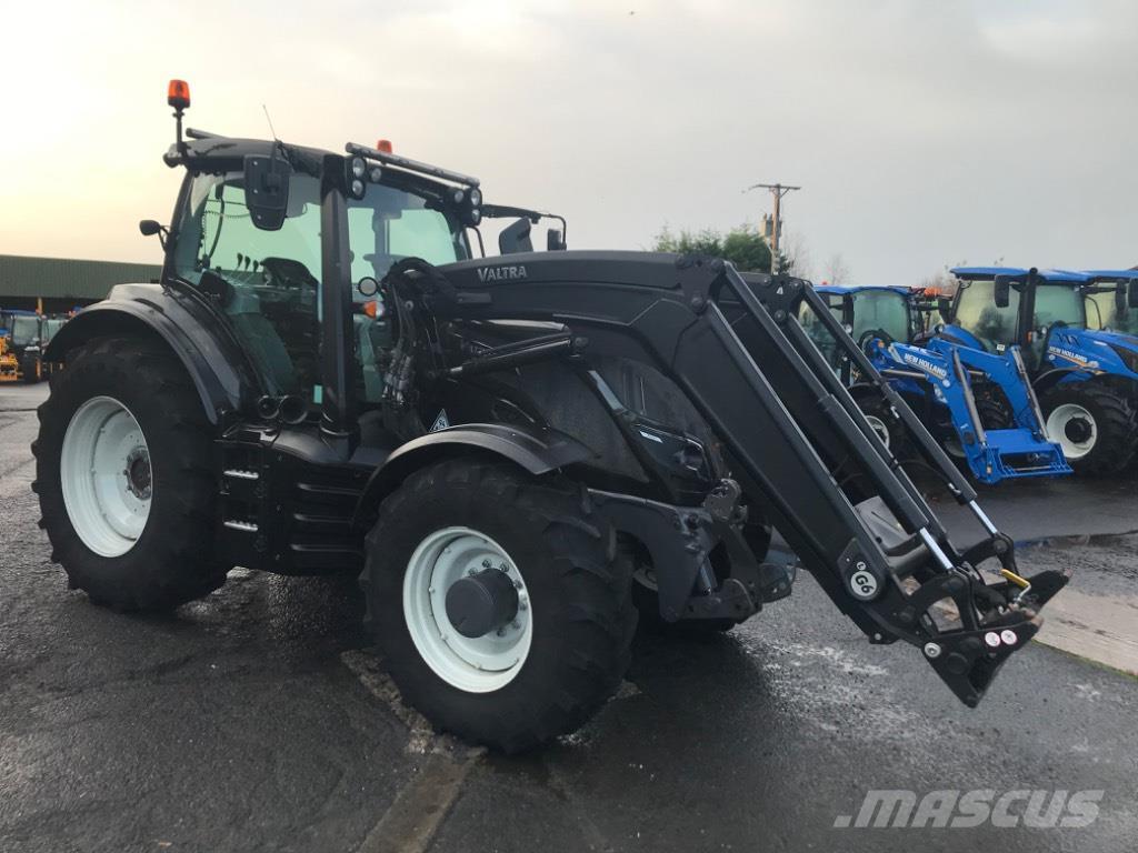 Valtra T154 VERSU Tractores