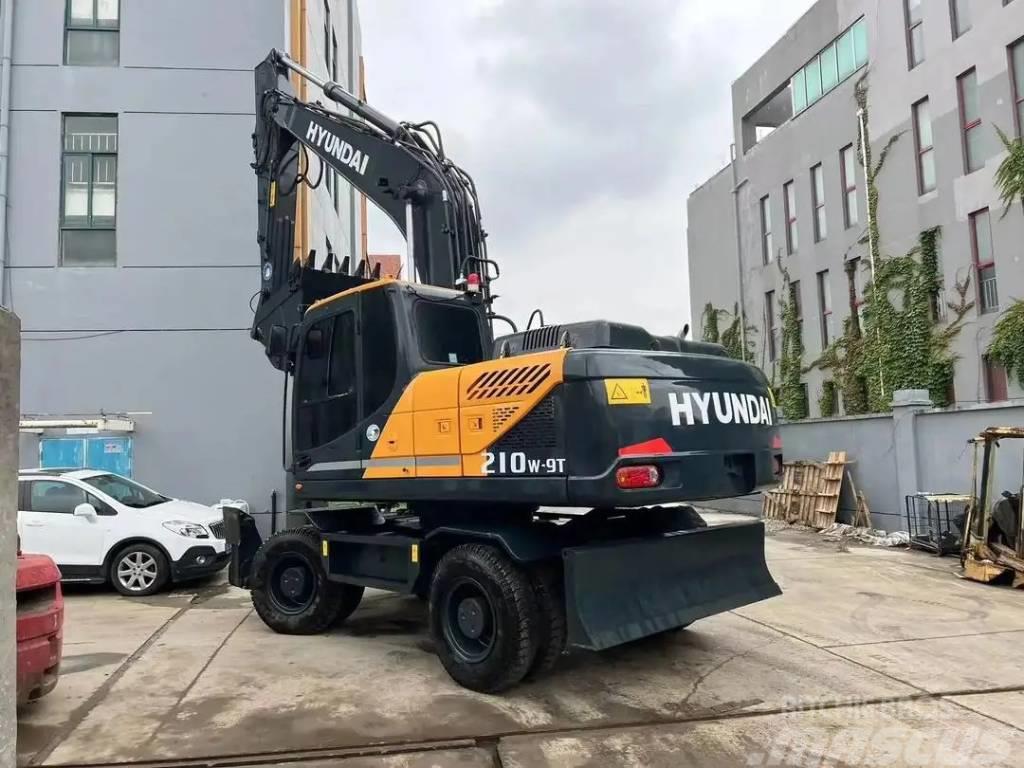 Hyundai R210W-9 Excavadoras de ruedas