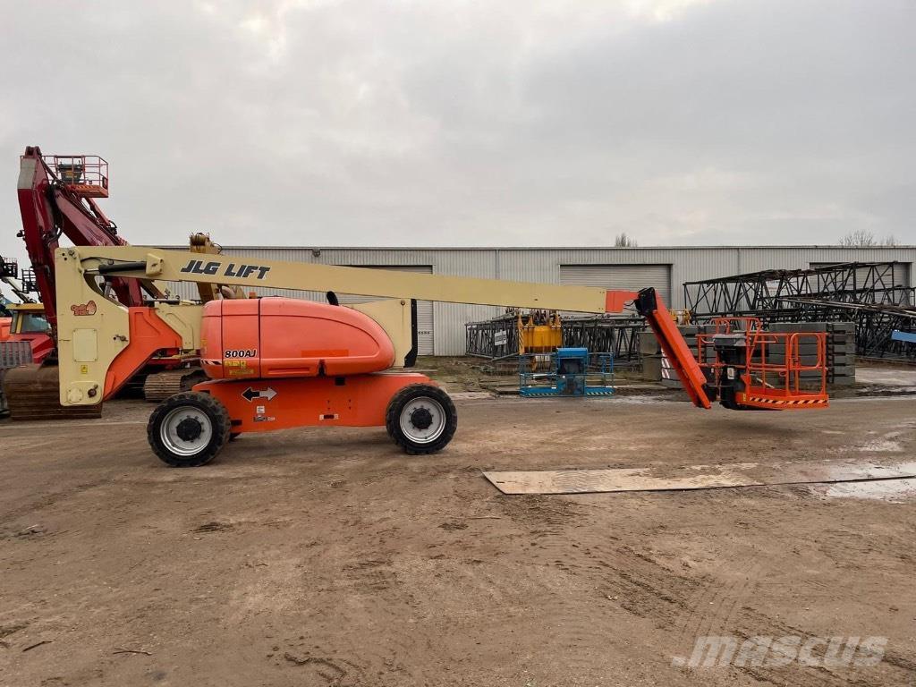 JLG 800 AJ Plataformas con brazo de elevación manual