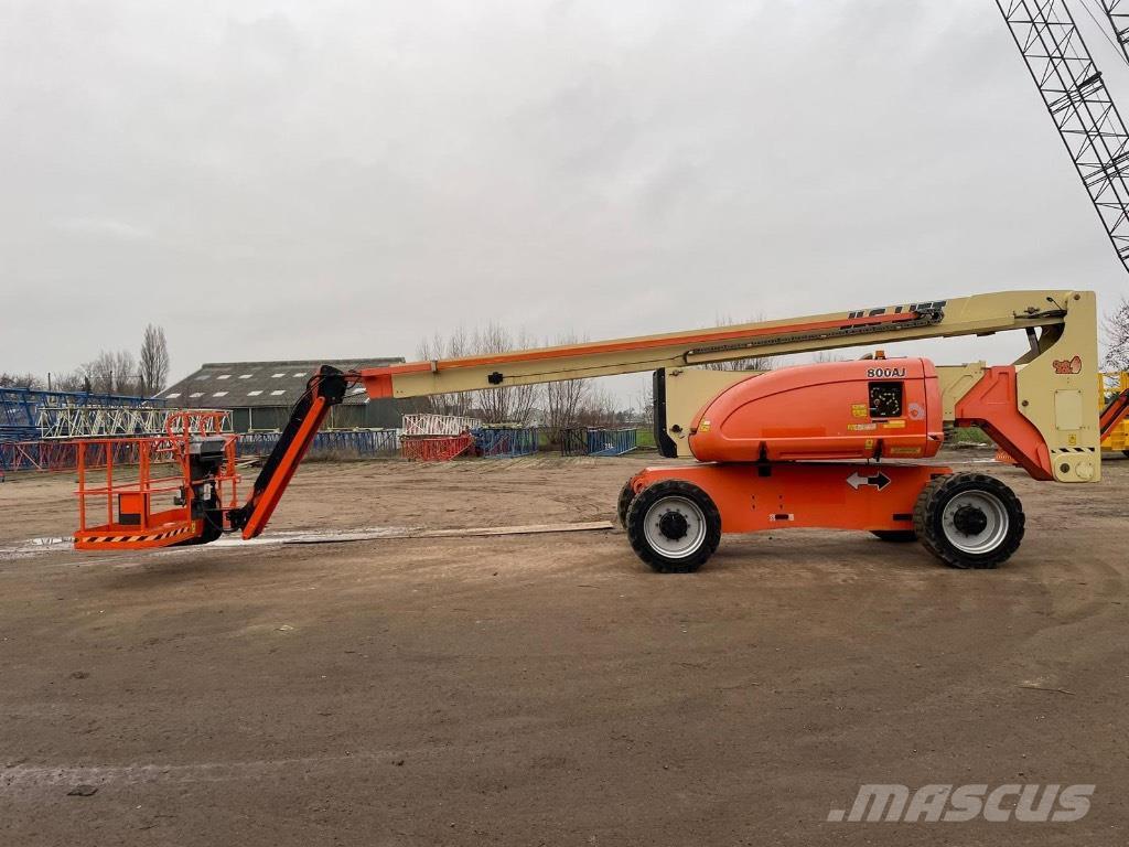 JLG 800 AJ Plataformas con brazo de elevación manual