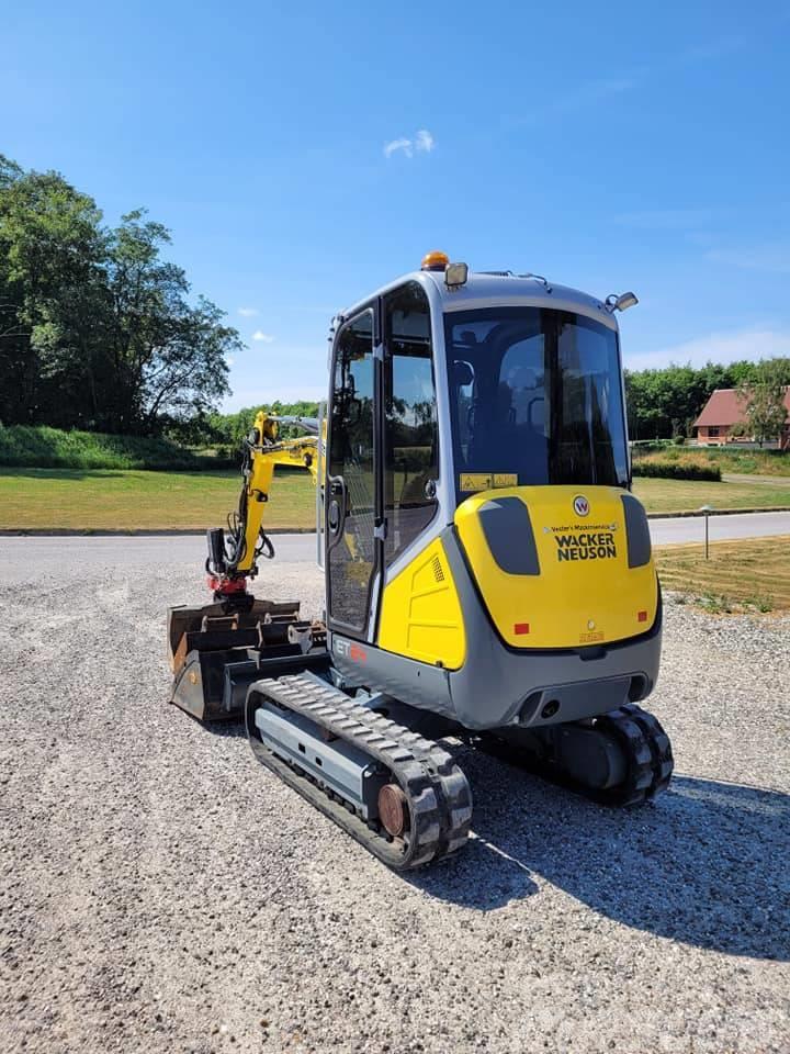 Wacker Neuson ET24 Miniexcavadoras