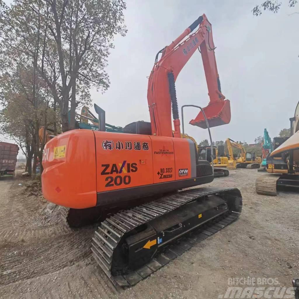 Hitachi ZX 200 Excavadoras sobre orugas