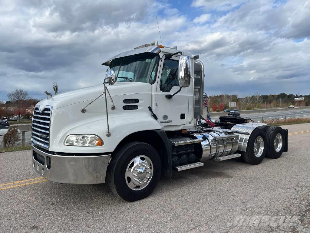 Mack CXU 613 Camiones tractor