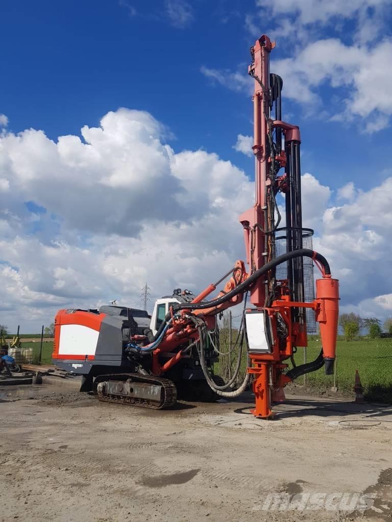 Sandvik DI 550 Perforadora de superficie