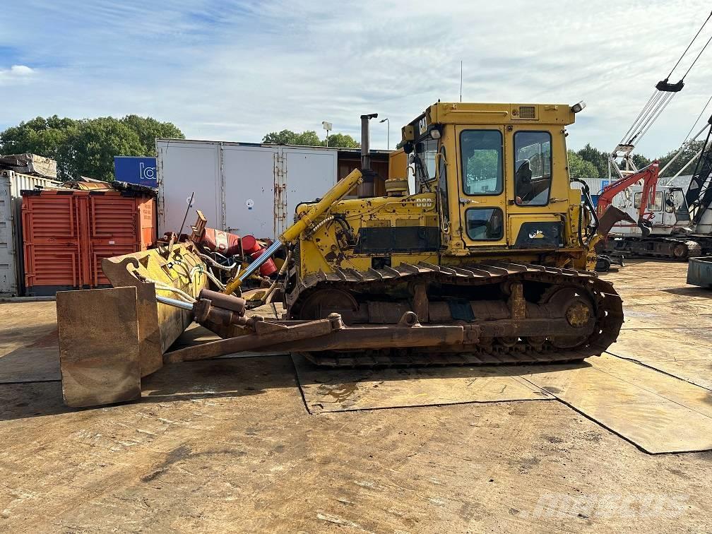 CAT D6D Buldozer sobre oruga