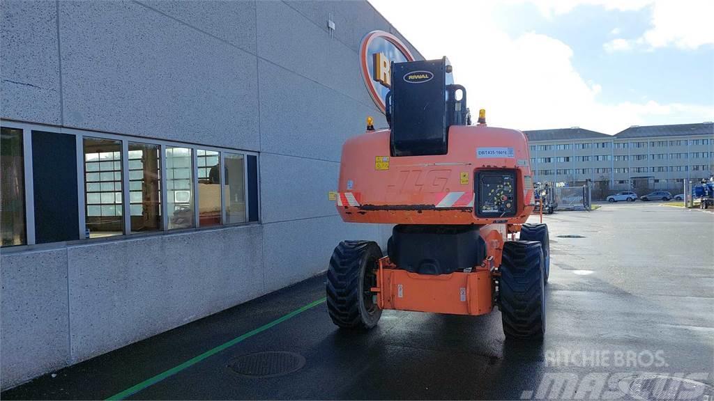 JLG 1350SJP Plataformas con brazo de elevación telescópico