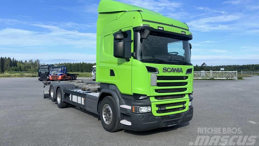 Scania R 520 Camiones con chasís y cabina