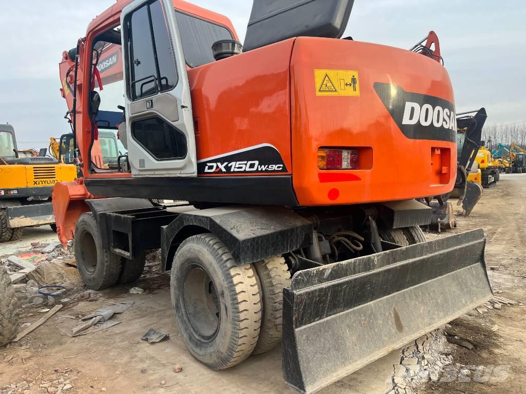 Doosan 150 Excavadoras de ruedas