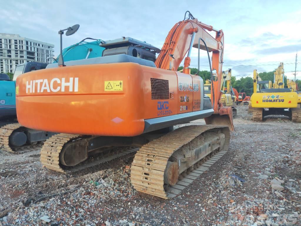 Hitachi ZX 210 Excavadoras sobre orugas