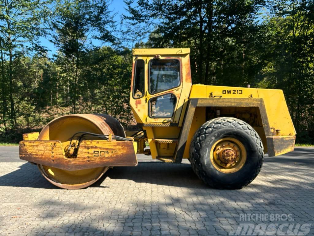 Bomag BW 213 Rodillos de un solo tambor