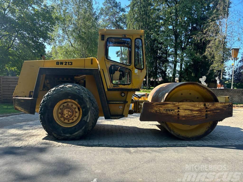 Bomag BW 213 Rodillos de un solo tambor