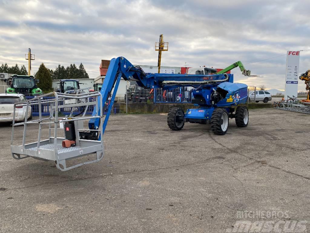 Manitou 260TJ Plataformas con brazo de elevación telescópico