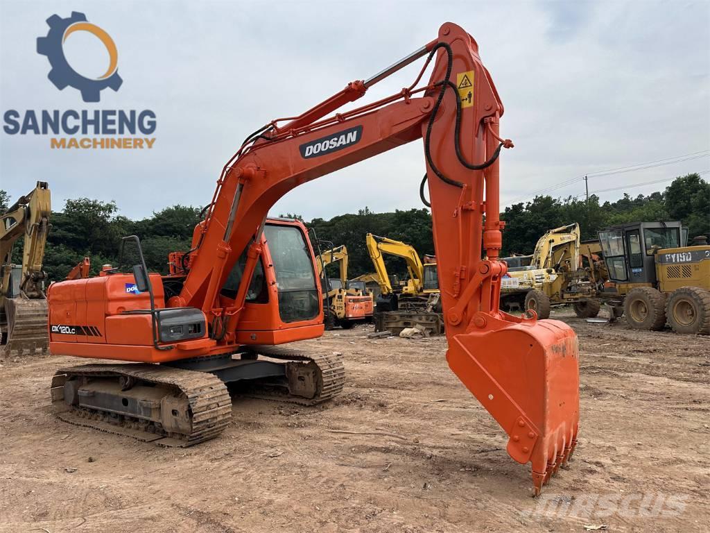 Doosan DX 120 Excavadoras sobre orugas