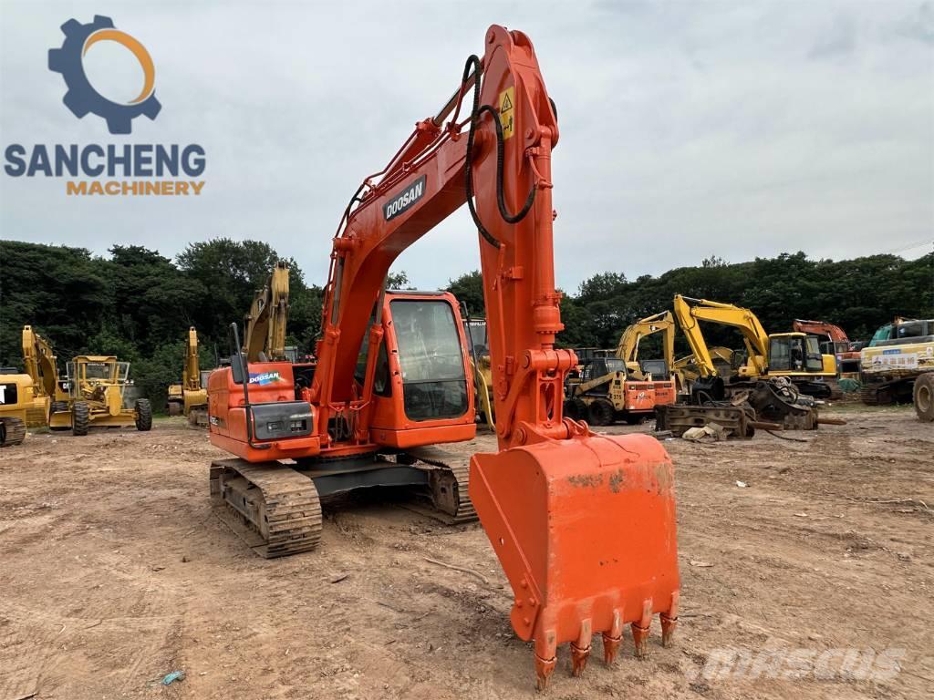 Doosan DX 120 Excavadoras sobre orugas