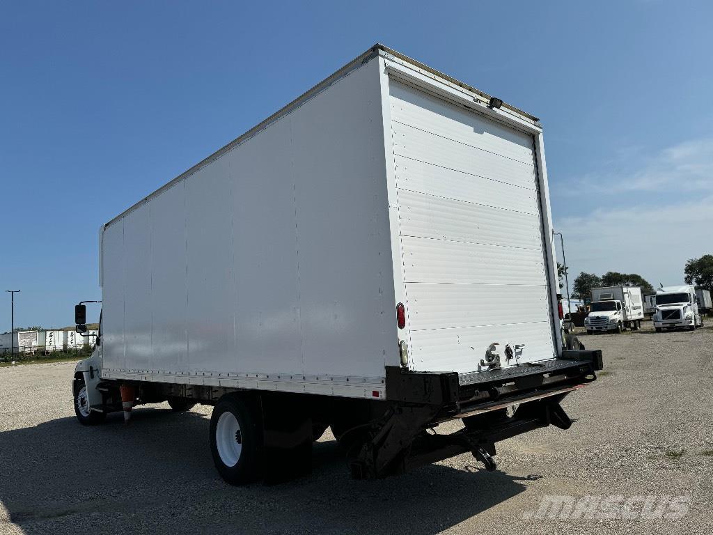 Hino 238 Camiones con caja de remolque