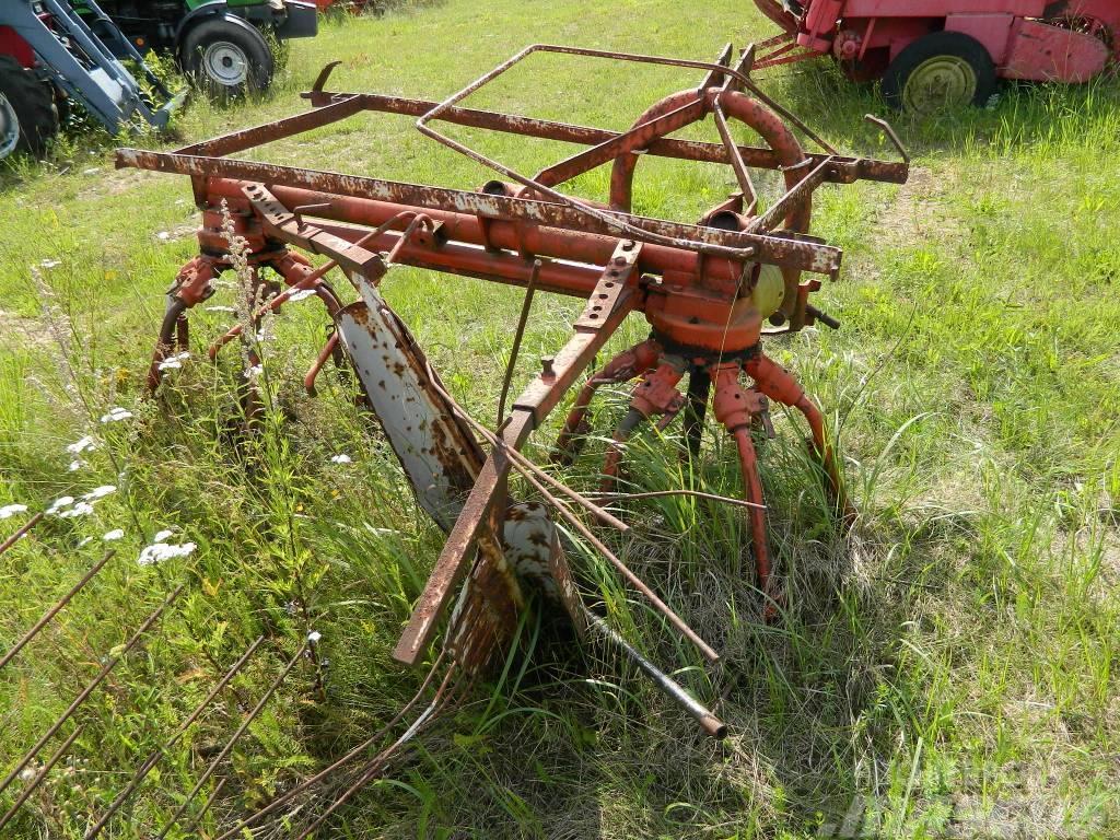 Kuhn 3.2 Rastrilladoras y rastrilladoras giratorias