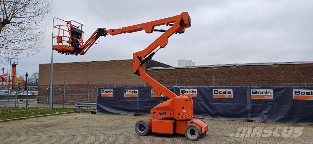 JLG E400AJPN Plataformas con brazo de elevación manual