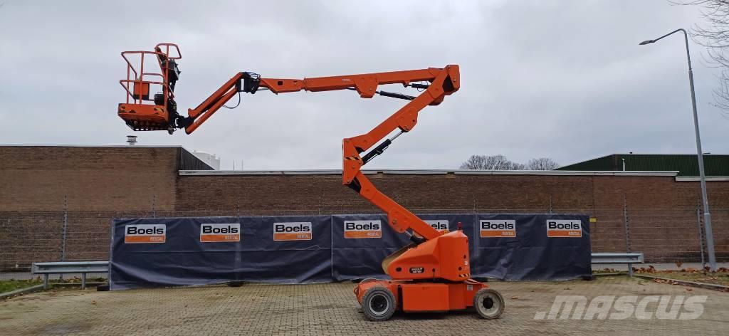 JLG E400AJPN Plataformas con brazo de elevación manual