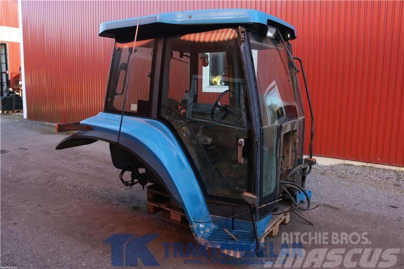 New Holland 8870 Cabina