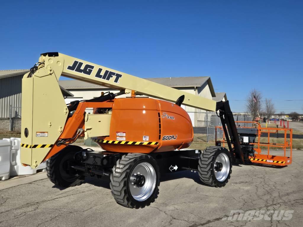 JLG 600 AJ Plataformas con brazo de elevación manual