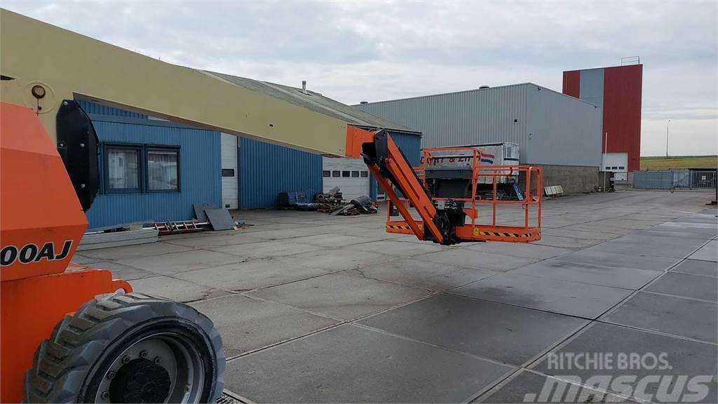 JLG H800AJ Plataformas con brazo de elevación manual