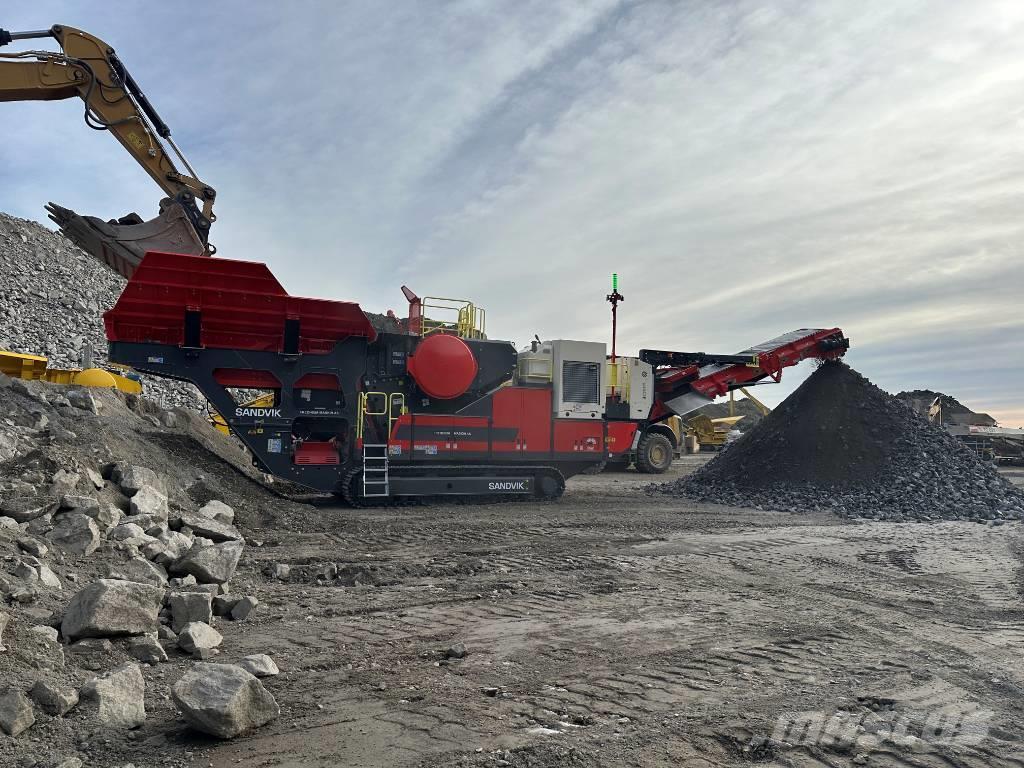 Sandvik UJ443e Trituradoras móviles