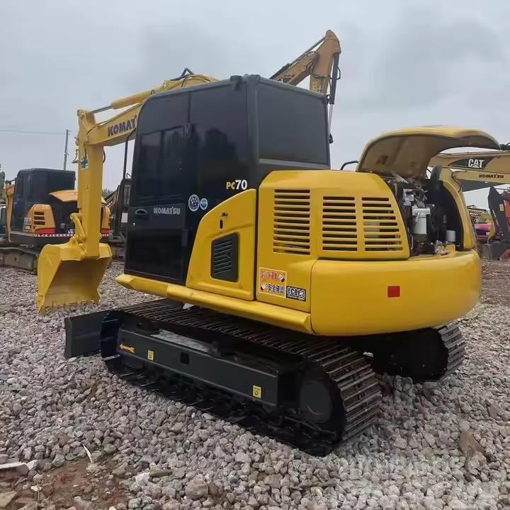 Komatsu PC70-8 Excavadoras 7t - 12t