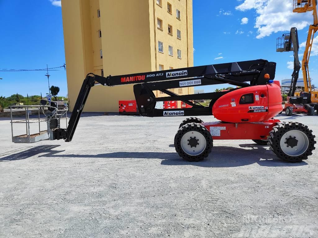 Manitou 200 ATJ Plataformas con brazo de elevación manual