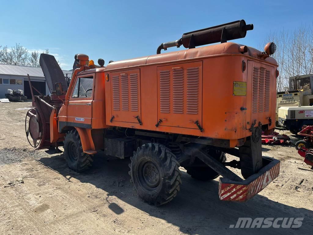 Mercedes-Benz Unimog Vehículos municipales multiusos