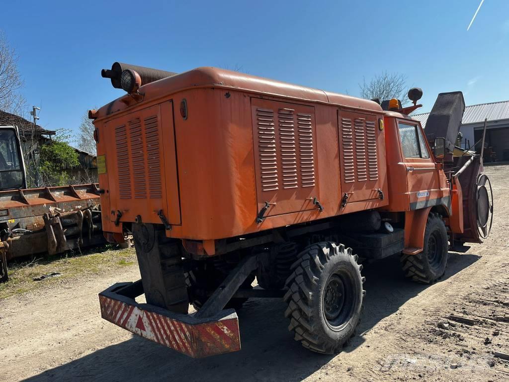 Mercedes-Benz Unimog Vehículos municipales multiusos