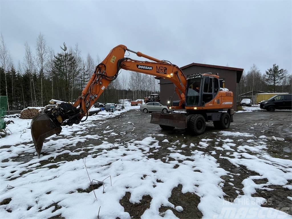 Doosan DX170W Excavadoras de ruedas