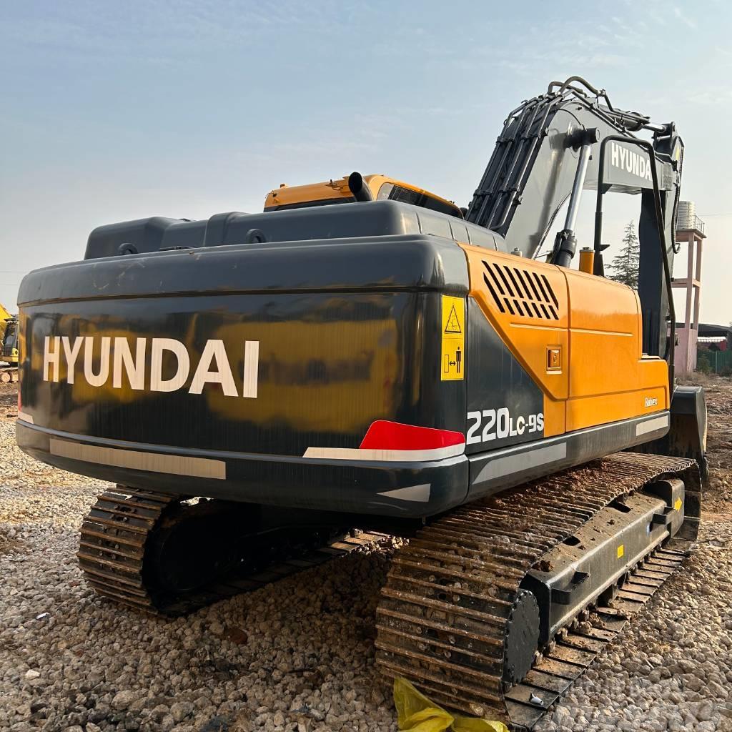 Hyundai R220LC-9S Excavadoras sobre orugas